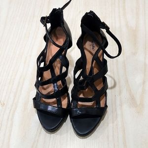Mossimo scrappy black heels
